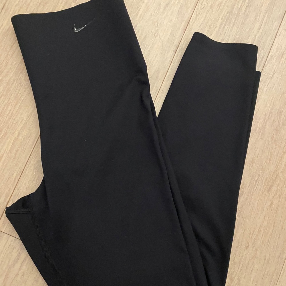 Nike basic black leggings